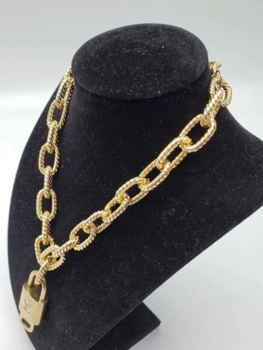 Authentic Louis Vuitton Gold Lock & Key 🔐 Unbranded Gold Plated Necklace